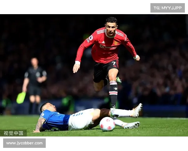 希季尔如何应对C罗强势挑战并在逆境中展现自我全新成长之路的旅程