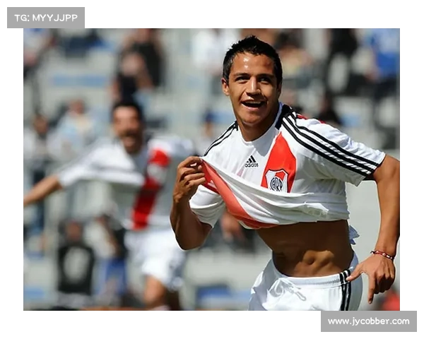 桑切斯职业生涯足迹回顾 他曾效力过哪些知名俱乐部和球队